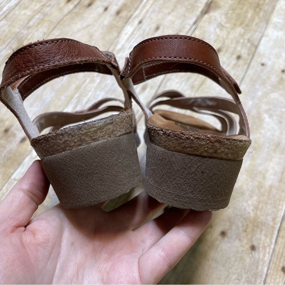 Noat Sophia Leather Strappy Wedge Sandal - Picture 7 of 10